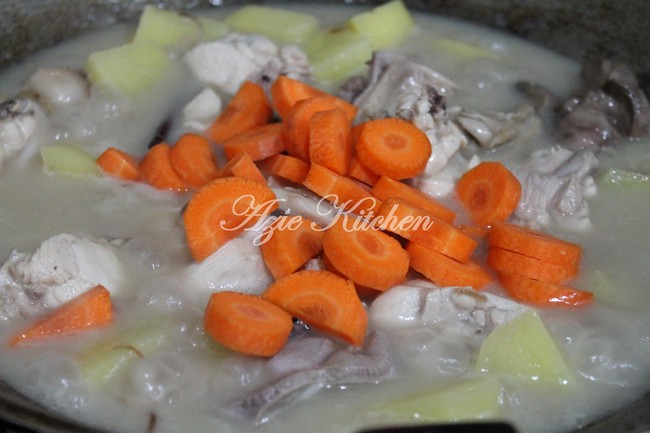 Stew Ayam Cara Tengku Puan Pahang - Azie Kitchen