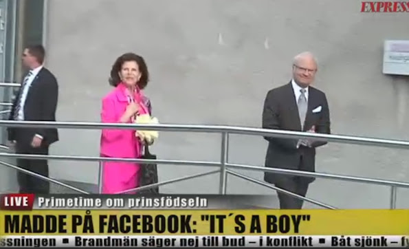 King Carl Gustaf and Queen Silvia arrived at the hospital in Danderyd