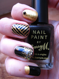 Black and gold manicure