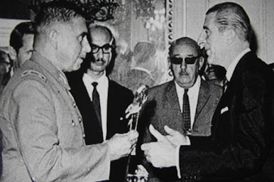 El dictador chileno Augusto Pinochet y el ex-presidente Eduardo Frei Montalva