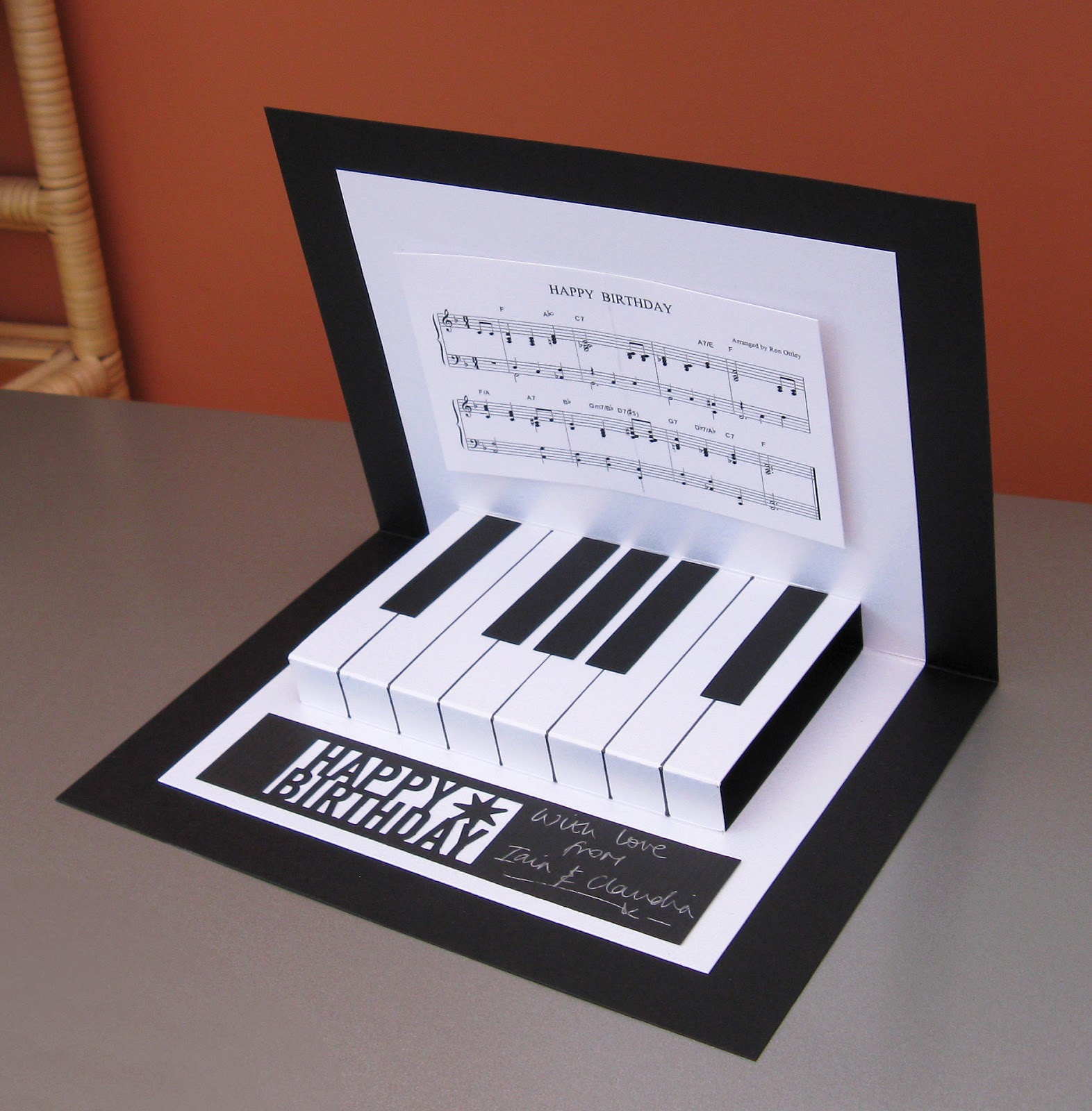 claudia-s-cards-pop-up-piano-card