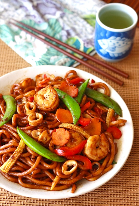 Stir-Fried Black Pepper Udon Noodles | Season with Spice