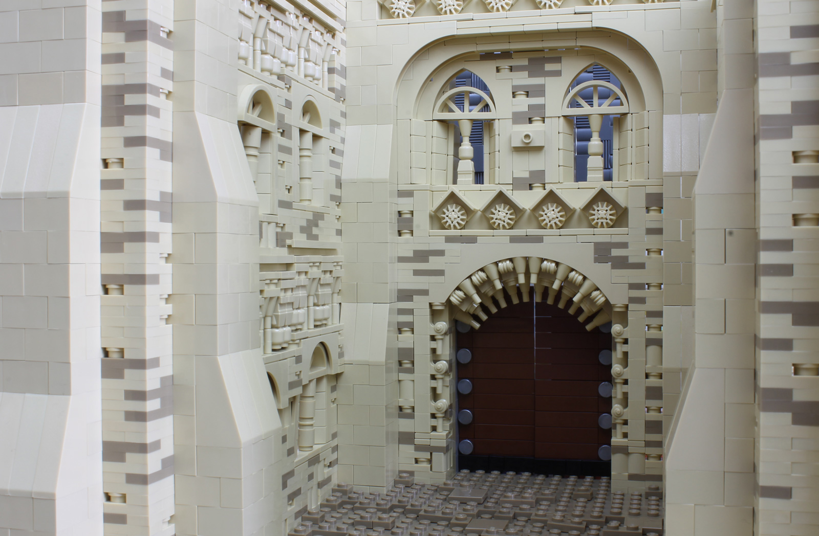 LEGO  Reddish Brown Castle Ship Window 1x2x2 2/3 Curved Top 