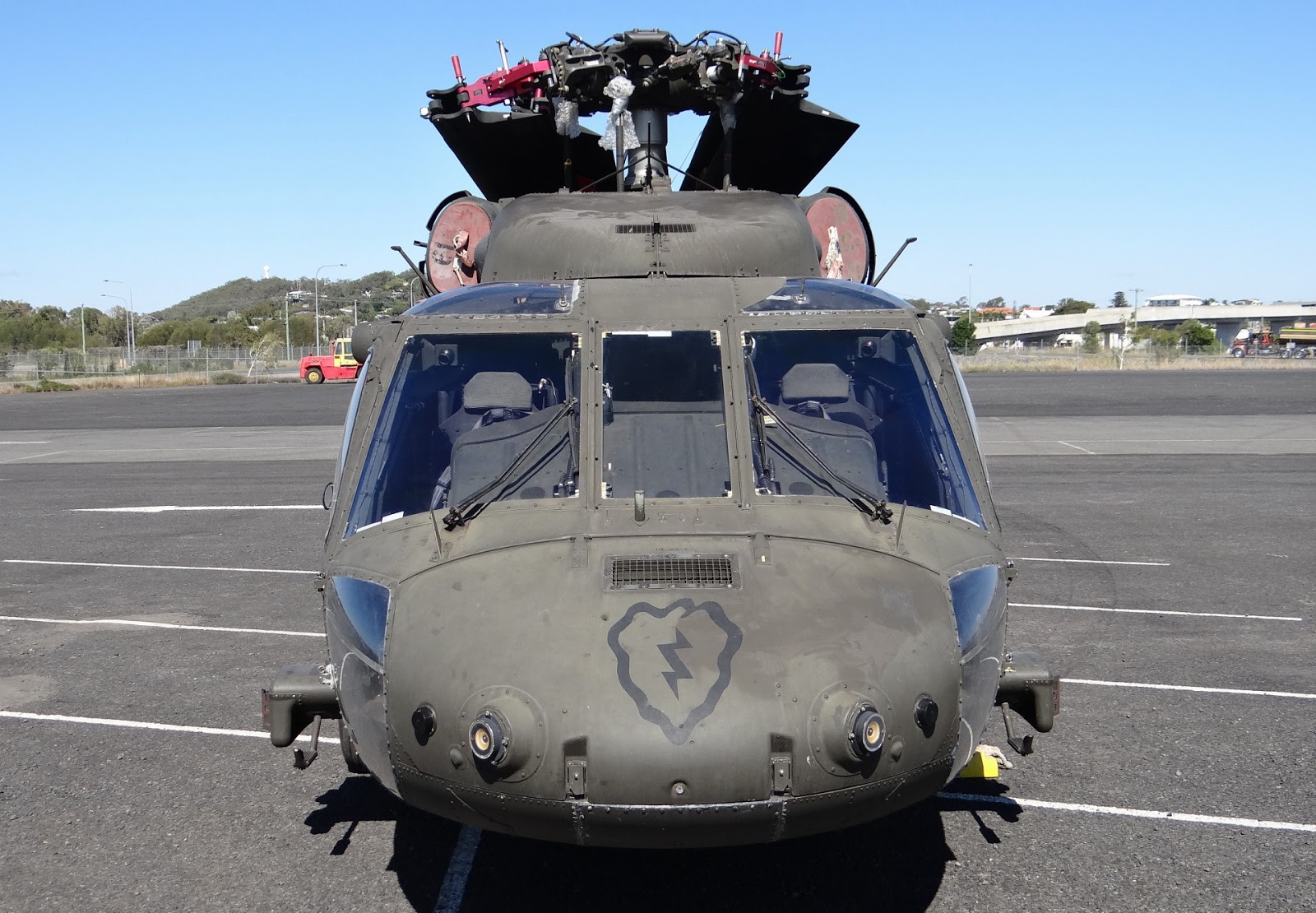 Air Queensland.blogspot US Army choppers ready to leave Gladstone