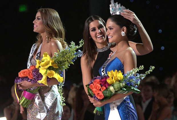 SuperNoticia — Miss Universe Mistake: Donald Trump Suggests 'Co-Winner,' Finalists React to 'Non-Traditional' Crowning (Video)