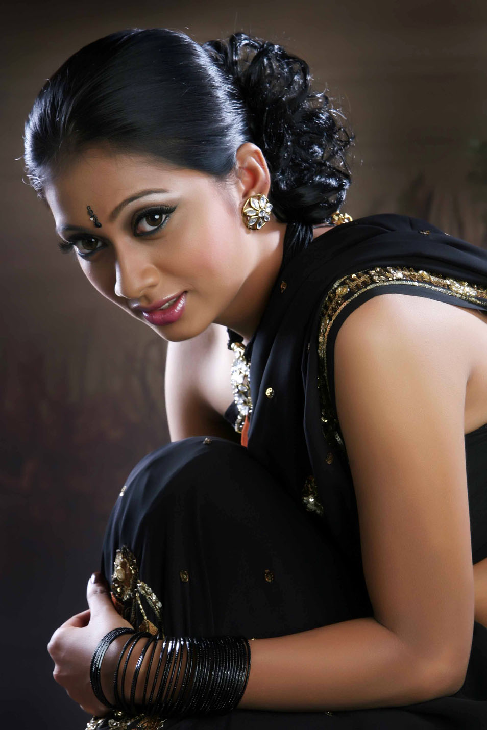 Udaya Tara Photoshoot Pic1 - Actress Udaya Tara Hot photo Gallery