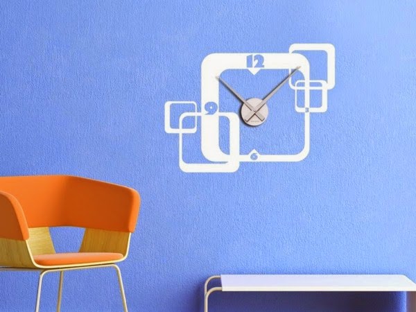 Unusual Wall Clock for Contemporary Room Design