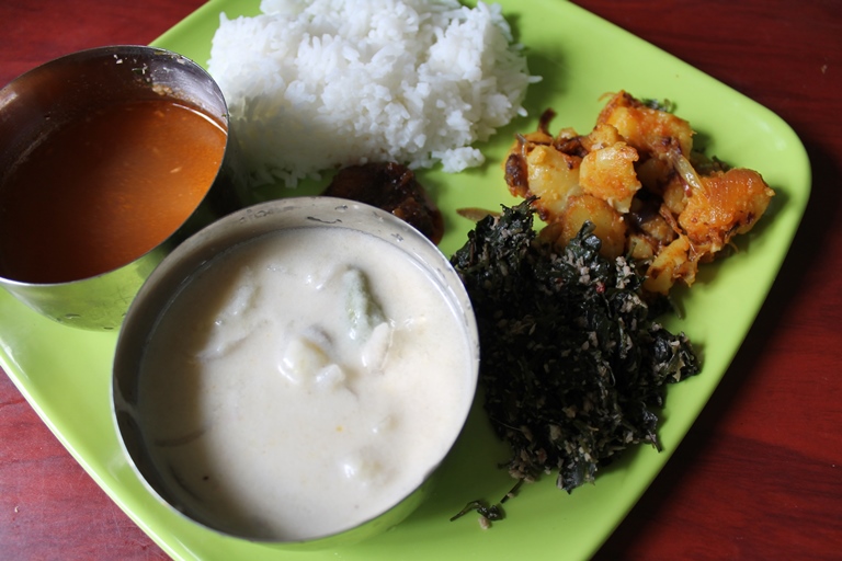 Lunch Menu 7 Tirunelveli Sodhi, Spinach Thoran, Potato Roast, Rasam