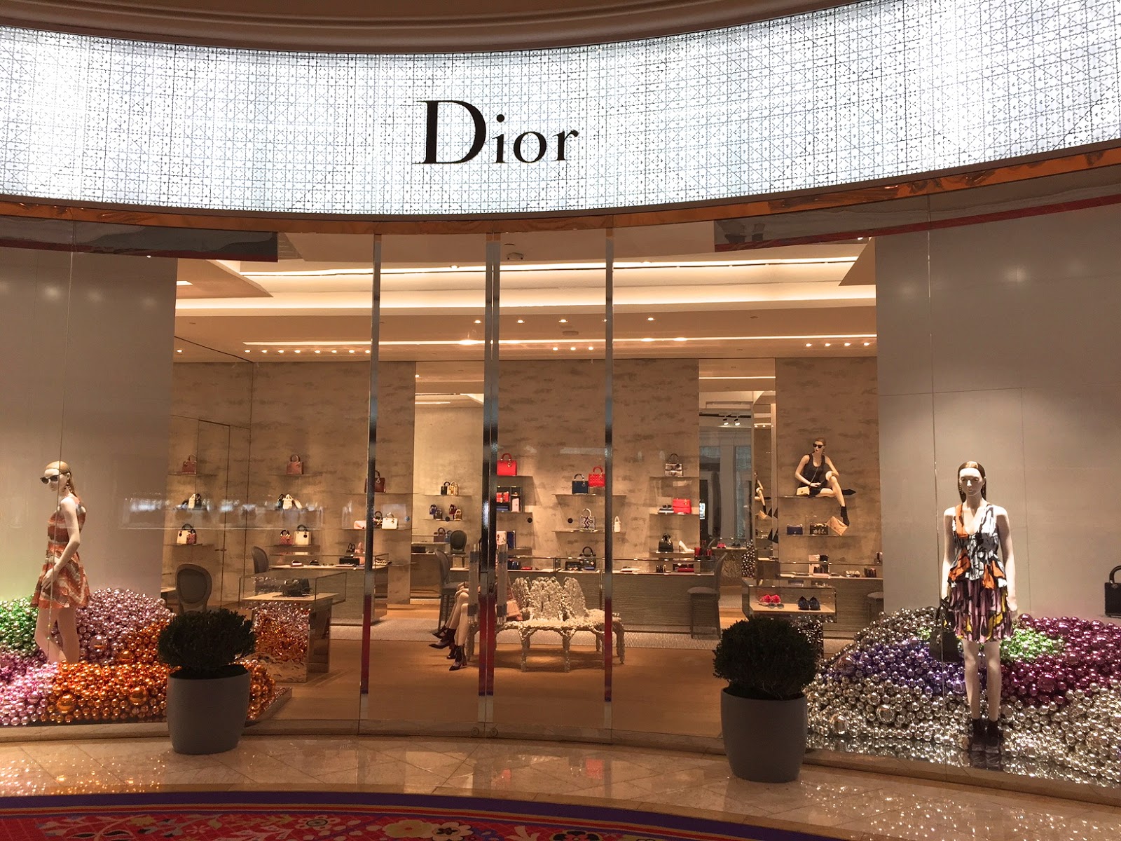A2F Dior Window Display