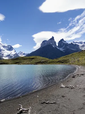 Lake with mountains behind on the hike to Mirador Cuernos in Torres del Paine National Park