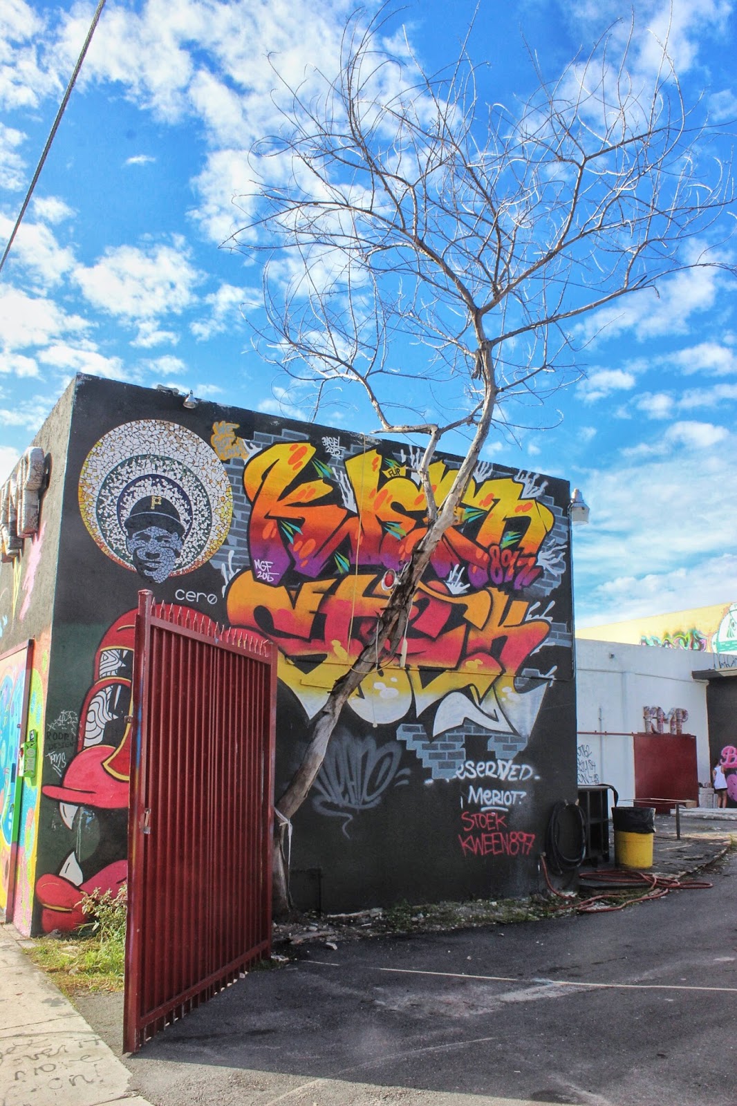 Arte coletiva de Cero, Stoek e Kween897