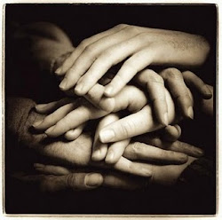 Los amigos verdaderos se cuentan con los dedos de las manos.