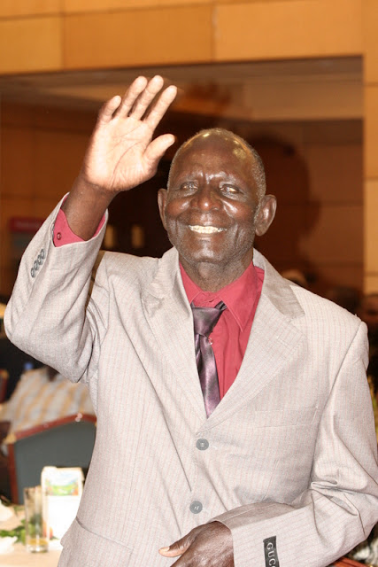 ERIC SHIGONGO AFIWA NA BABA YAKE...... - Leo Media™ | Tanzania's ...