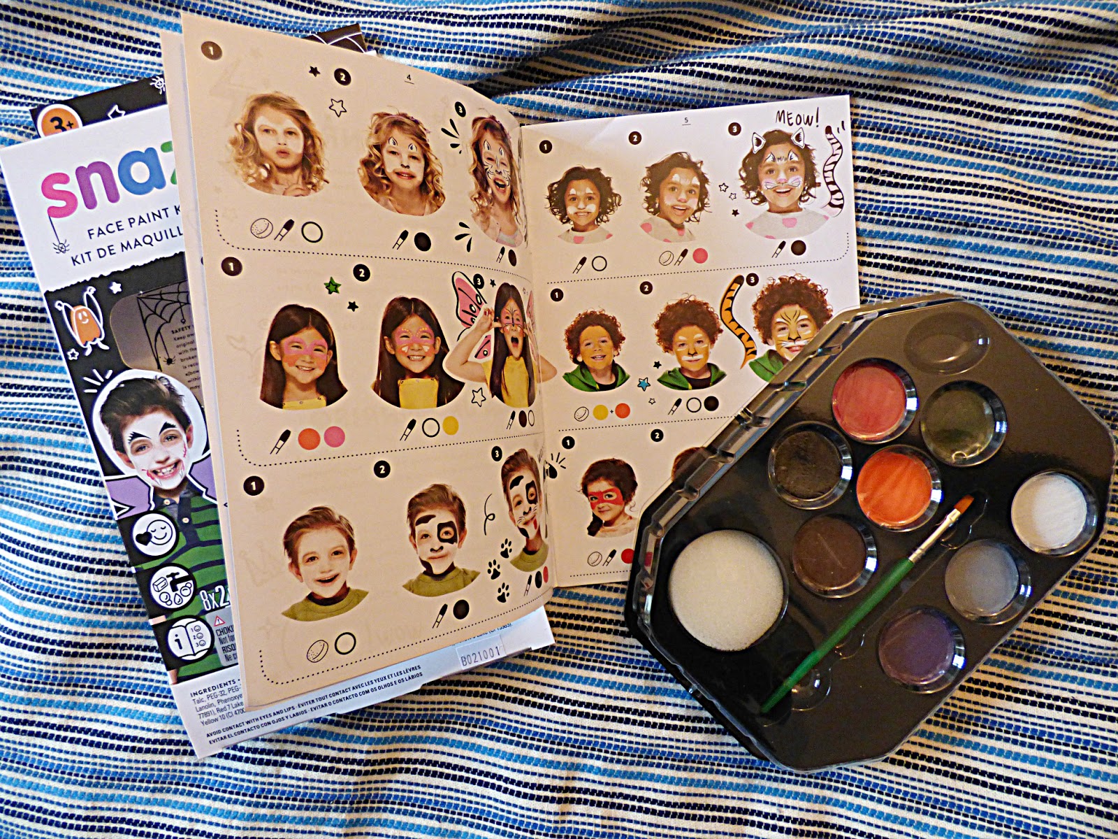 Chez Maximka Snazaroo Halloween face paint kit