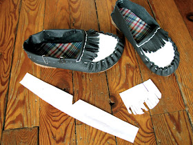 Of Dreams and Seams: Making Moccasins! With full How-To...