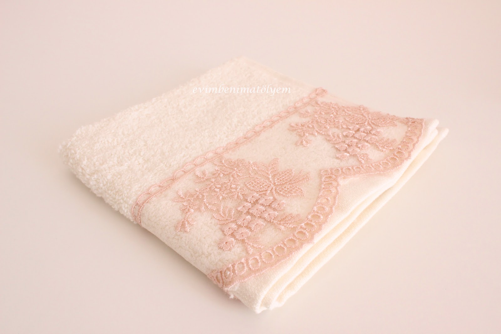 ELİŞLERİ DÜNYASI EVİM BENİM ATÖLYEMDEN ÇEKİLİŞ ELİŞLERİ DÜNYASI EVİM BENİM ATÖLYEMDEN ÇEKİLİŞ