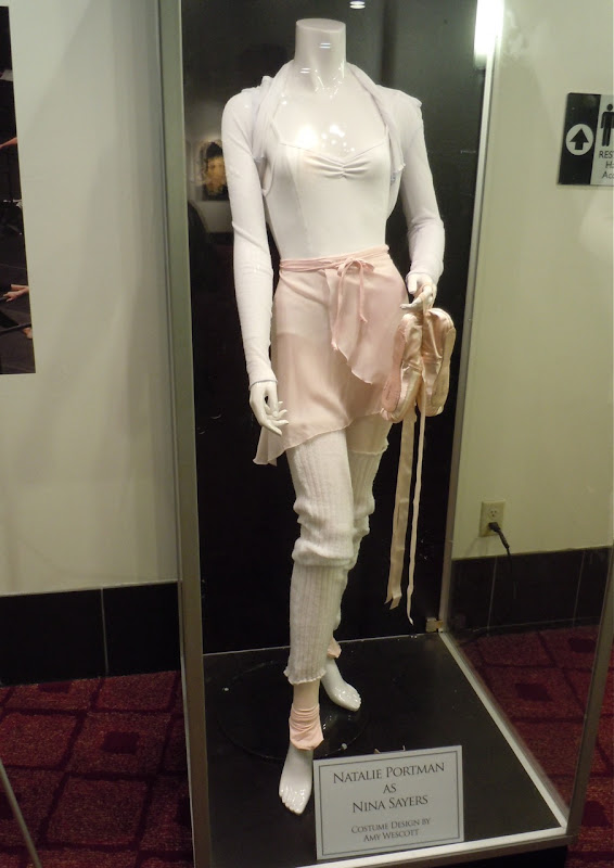 Natalie Portman Black Swan ballet outfit