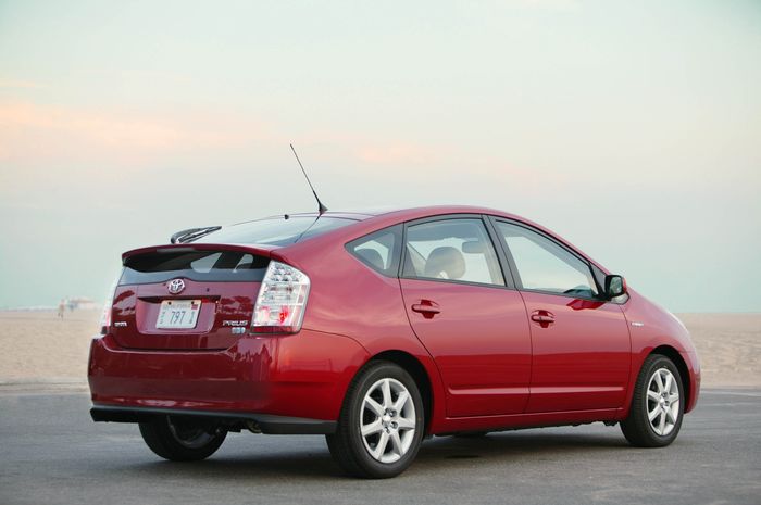 number of toyota prius sold in us #3