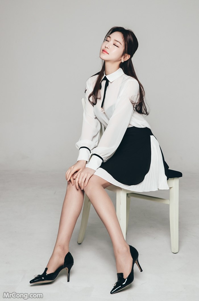 Beautiful Park Jung Yoon in the February 2017 fashion photo shoot (529 photos) photo 16-8
