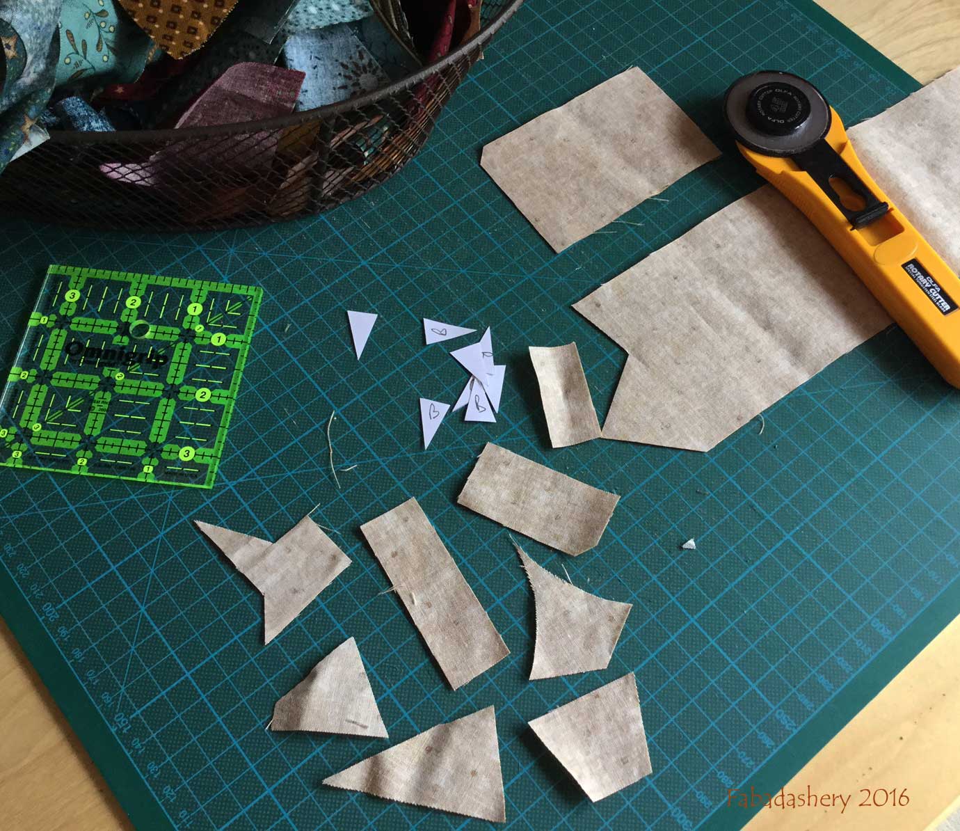 Fabadashery Dear Jane Quilt Block L12 Sally's Pride