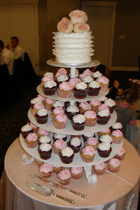 100 cupcake tree with fondant frill cake