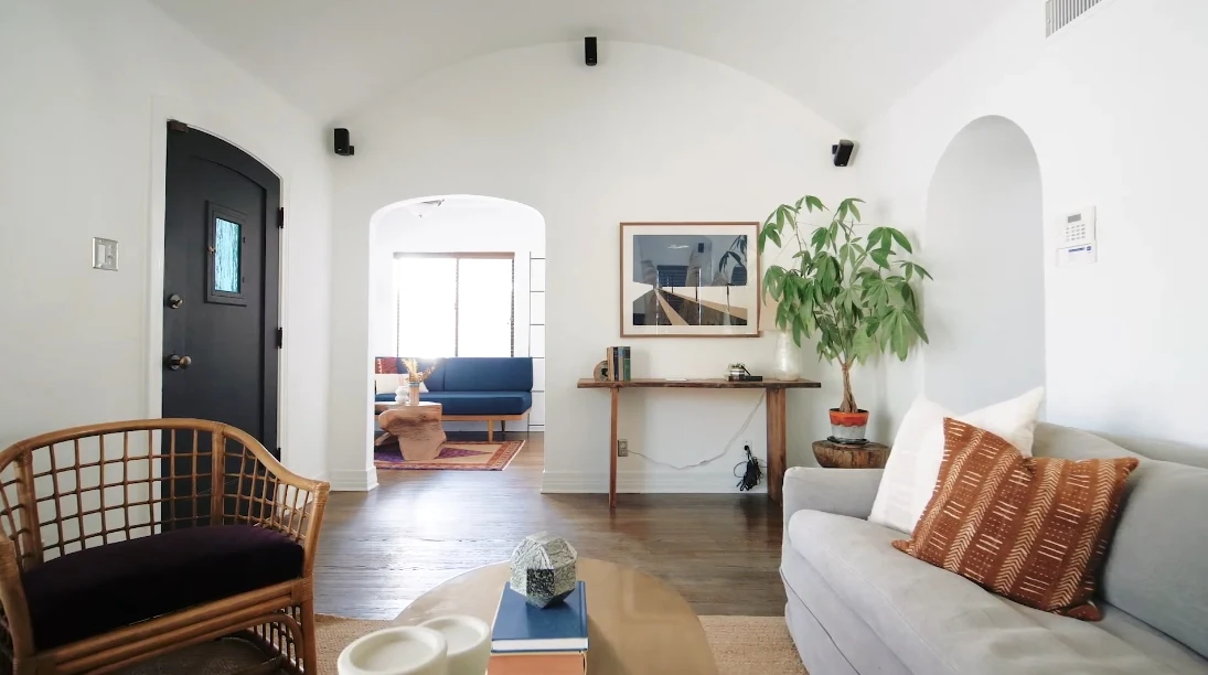 20 Photos vs. 3422 Hollydale Dr, Los Angeles Interior Design Luxury Home Tour