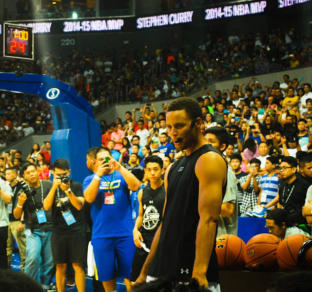 Photo of Day: Stephen Curry Stank Face in Manila