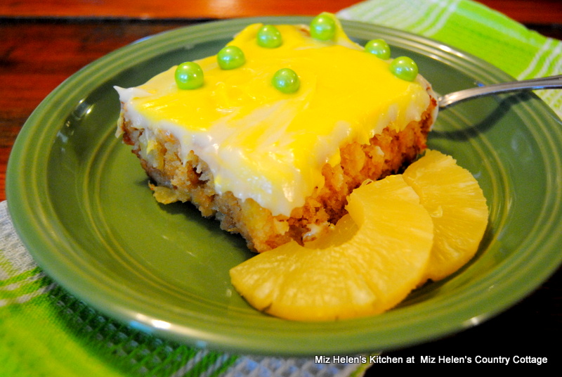 Old Fashioned Pineapple Cake