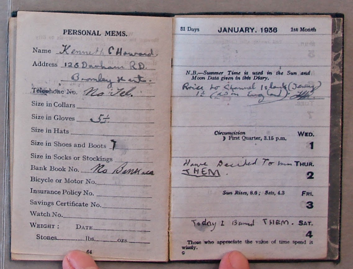 Inside blue notebook - National Archives (KV 2/27) (Photo copyright G.K. Jakobs) Inside blue notebook - National Archives (KV 2/27) (Photo copyright G.K. Jakobs)