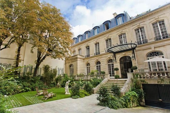 Passion For Luxury : Luxurious Townhouse for Sale in Paris
