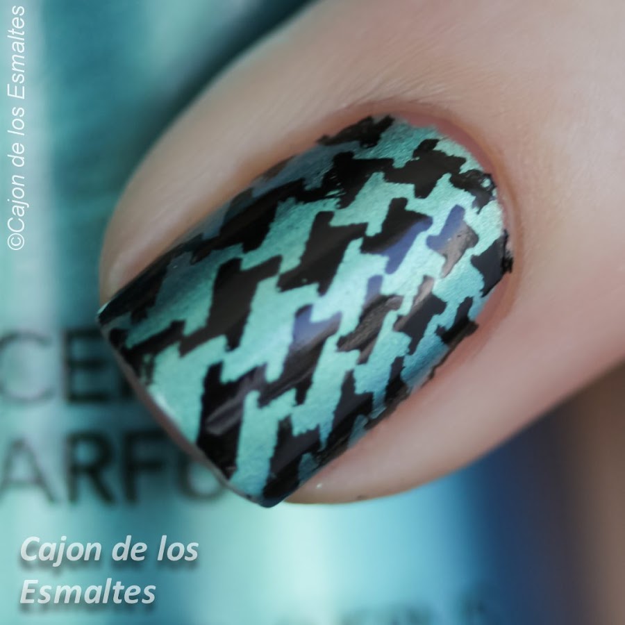 Macro - Uñas geométricas