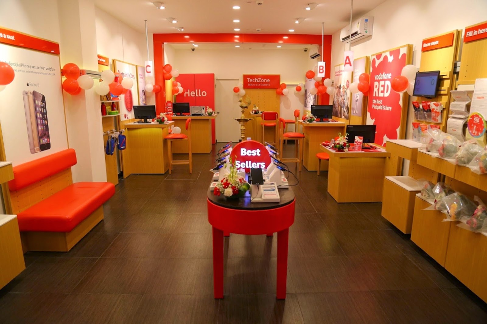 Vodafone Enhances Customer Experience in Bengaluru - Launches Two New Global Design Retail Stores