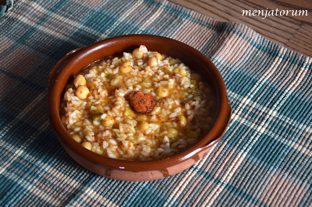 ARROZ CON GARBANZOS Y SOBRASADA