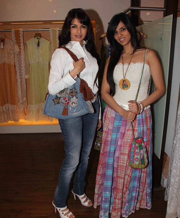 Hot Babes at Neeta Lulla's Collection Showcase