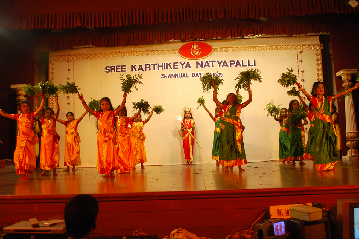 Dance Costumes Rent Coimbatore bharathanatyam costumes rental in