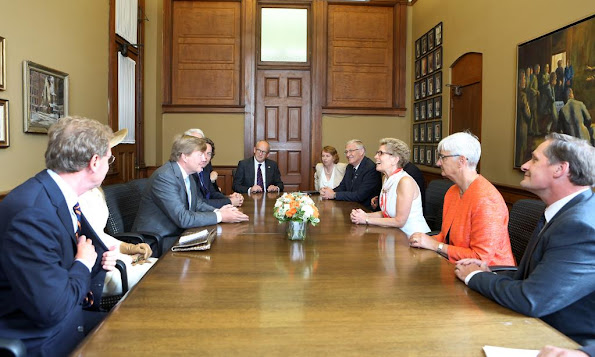 Kathleen Wynne It was an honour to speak with King Willem-Alexander and Queen Maxima
