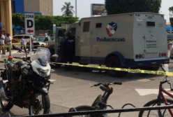    Detienen a uno de los 2 asaltantes de camioneta de valores en plaza de Veracruz. Noticias en tiempo real