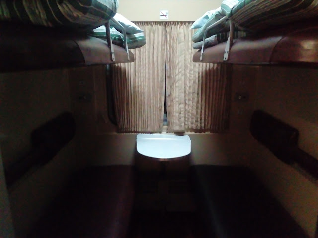 Puedes llegar desde Tbilisi a Zugdidi en tren y de ahí coger un taxi hasta la frontera