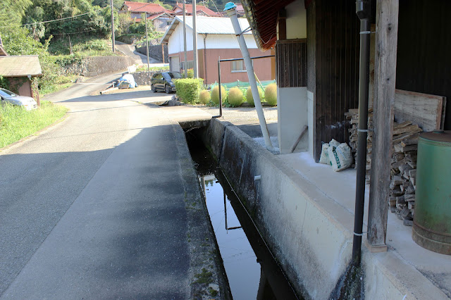 カルスト大地が生んだ不思議な集落？美祢の奥地の江原ウバーレ集落【y】　ドリーネ 石灰岩 秋吉台