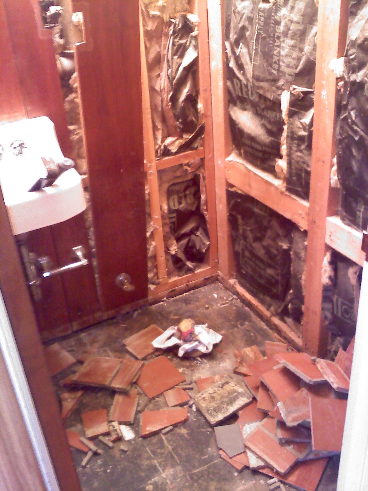 The Smart Momma Half Bathroom Remodel for Under 1000