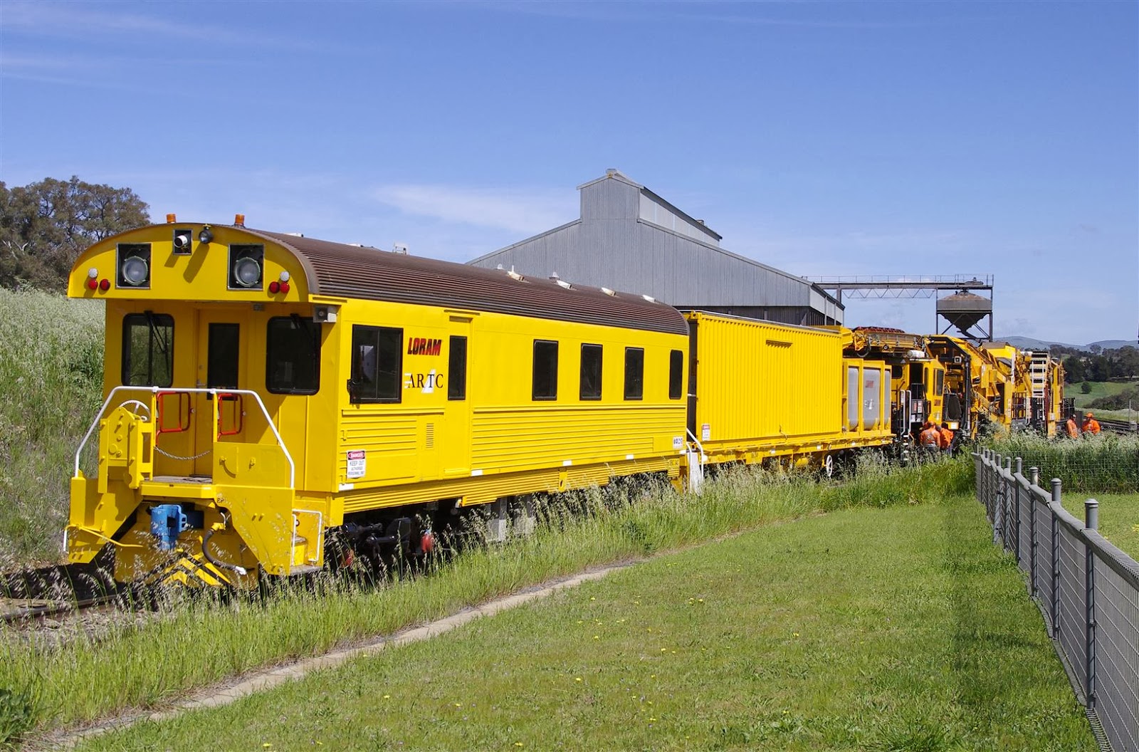 Rollingstock News ARTC LORAM Shoulder Ballast Cleaner 34