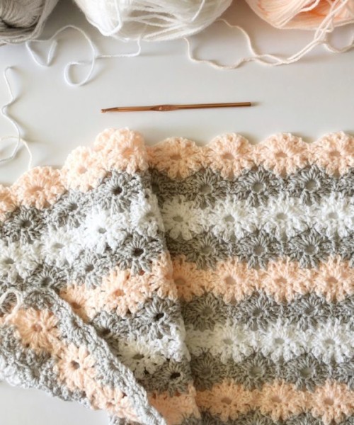 Crochet Petal Stitch Baby Blanket - Free Pattern 