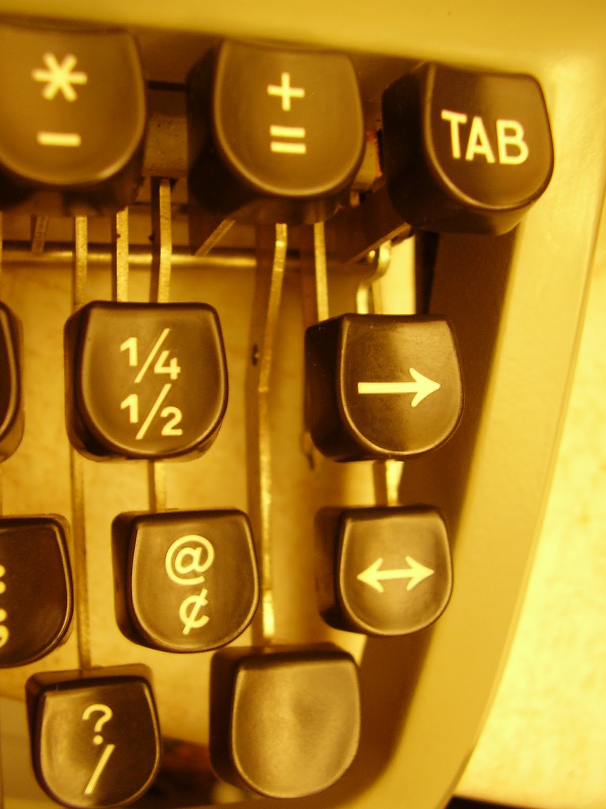 Fountain Pens & Typewriters Favorite Typewriter Function Keys Location