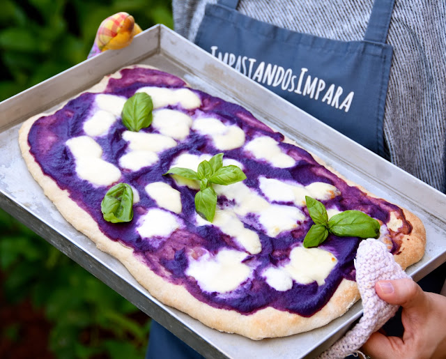 Pizza viola alla crema di crauti rossi Ricetta ed ingredienti dei Foodblogger italiani
