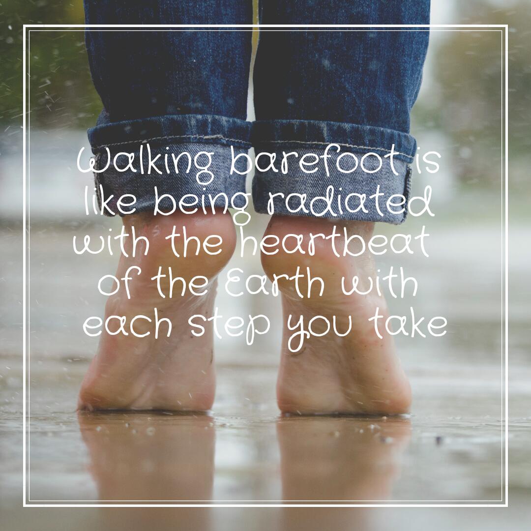 5 Reasons To Let Your Kids Go Barefoot
