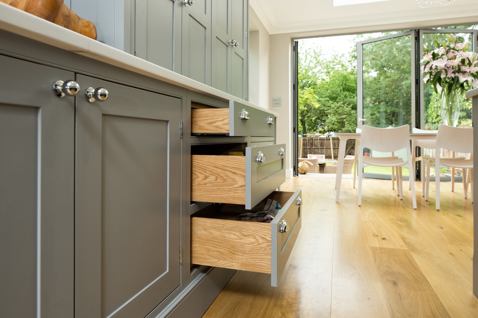 Grey Shaker Kitchen White Worktop Grey Shaker Kitchen White Worktop