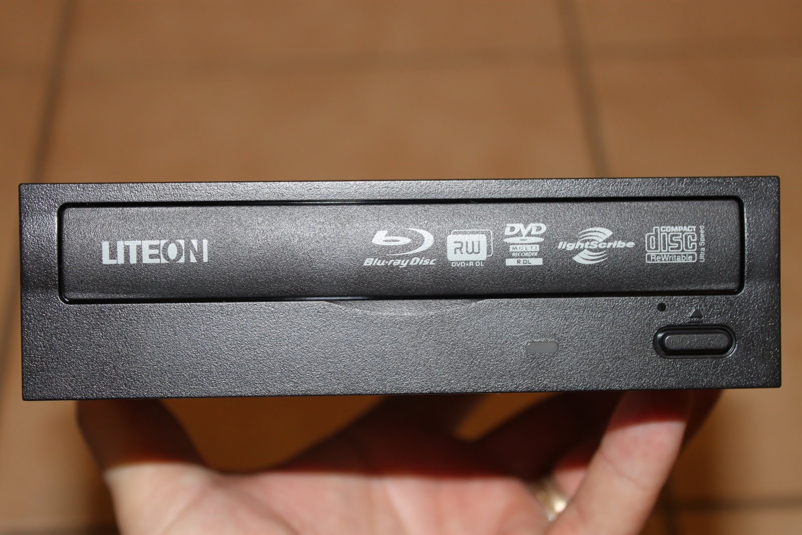 Stereowise Plus LiteOn iHBS212 12X Internal BluRay Burner Review
