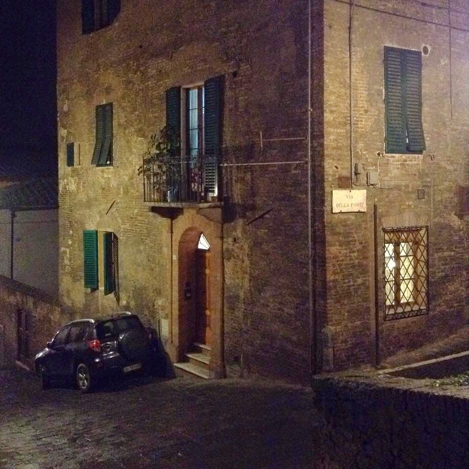 Siena, Via della Fonte