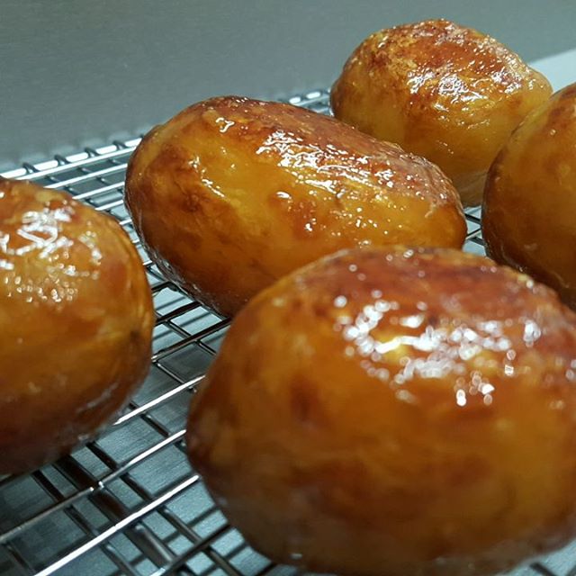 good food in a crap kitchen Baking soda spuds