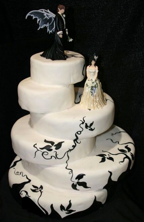 Top 7 Gorgeous And Spooky Halloween Themed Wedding Cakes Wedding
